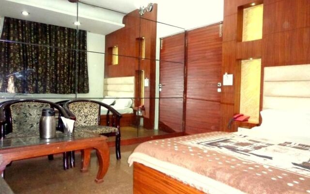 OYO 2680 Hotel Presidency