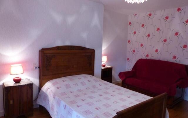 Gîte Saint-Pourçain-sur-Sioule, 5 pièces, 9 personnes - FR-1-489-60