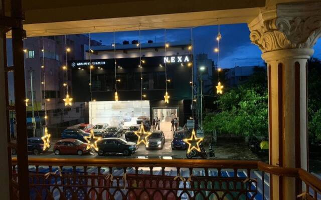 Hostel11 Elliot's Beach