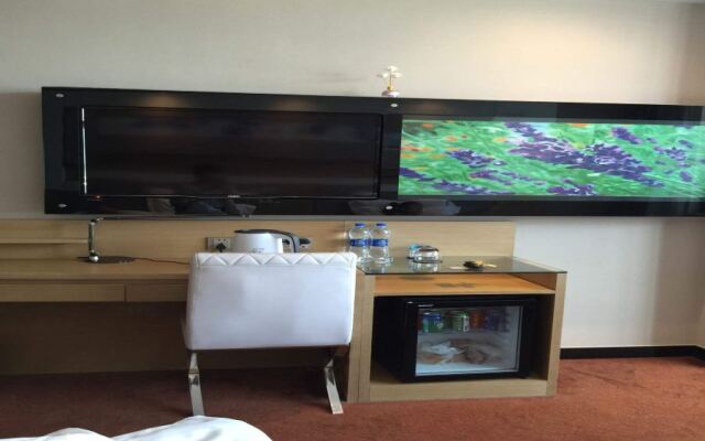 Lavande Hotel Wuhan Nanhu WalMart Branch