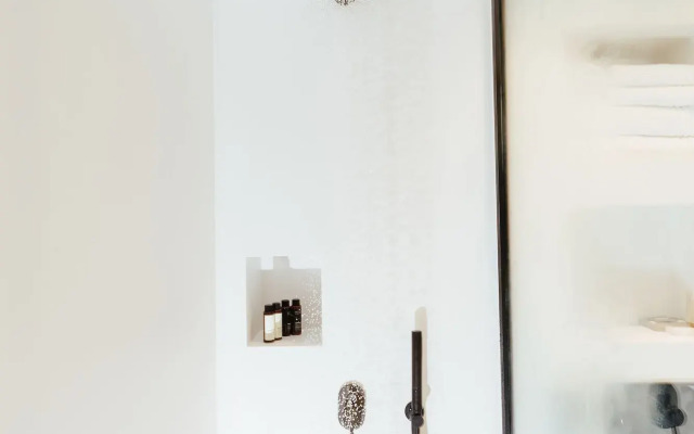 Periscope Hotel