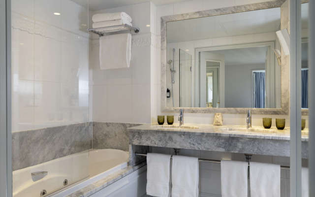 Hôtel Le Lavoisier & Spa