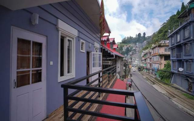Hotel Hill Queen