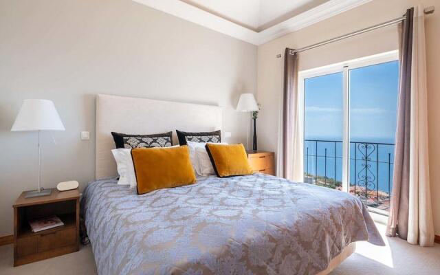 Designed Villa - Palheiro Village