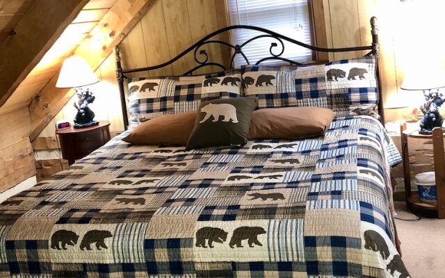 Hanky Panky 1 Bedroom Cabin