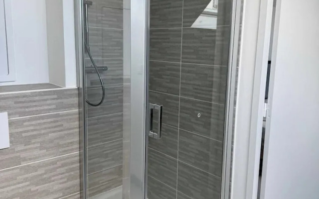 Elegant Appt - 3bdr/8p - Near Paris & La Defense