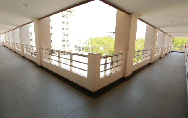 Weerawan Place