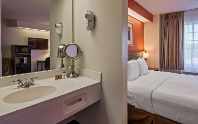 Charlevoix Inn & Suites SureStay Collection by Best Western