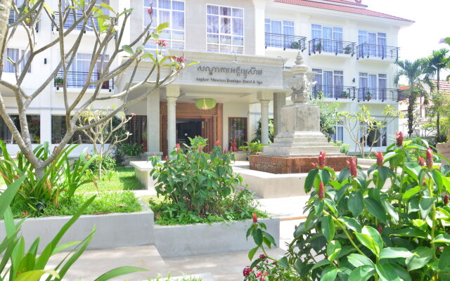 Angkor Monument Hotel