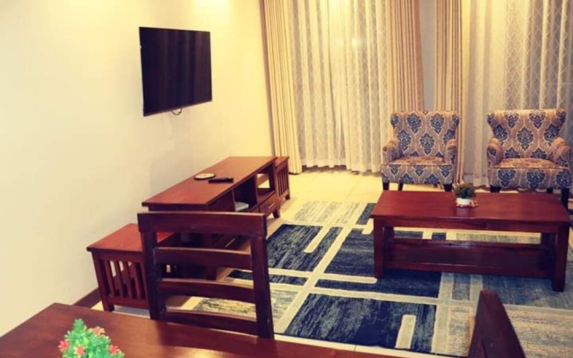 Stay.Plus Silverstone Apartments