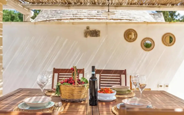 4023 Trullo Domi by Perle di Puglia
