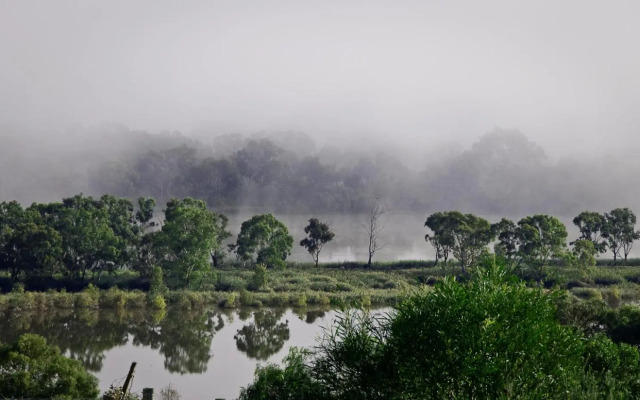 Romantic Getaways at Riverview Rise Retreats