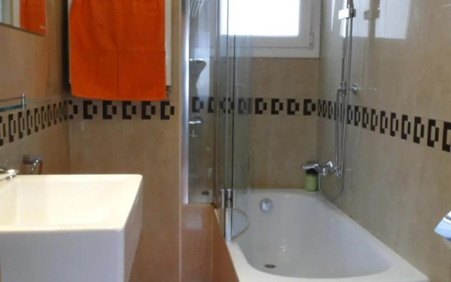 Unique Cozy Scenic Penthouse