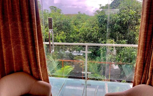 Carina Retreat Resort