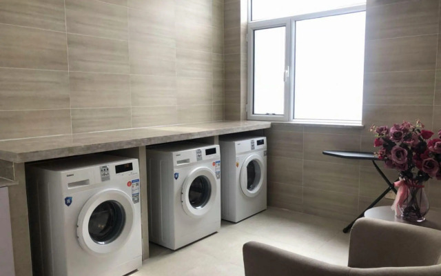 Homeinn Plus(Huhehaote Wendu City Plaza Branch)