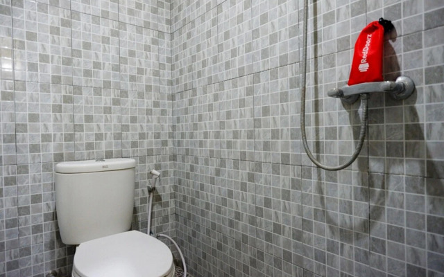 Reddoorz Plus Near Pantai Melase Lombok