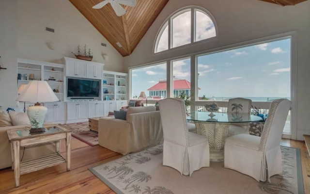 Blue Dolphin 6 Bedroom Home