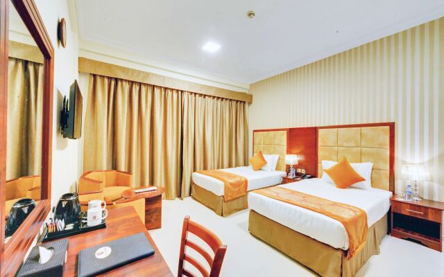 OYO 101 Click Hotel