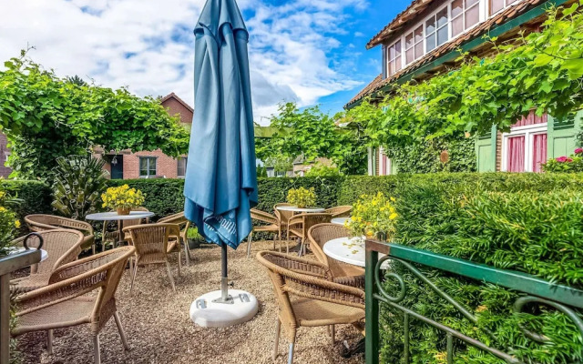 Oud-rekem Heritage Hideaway