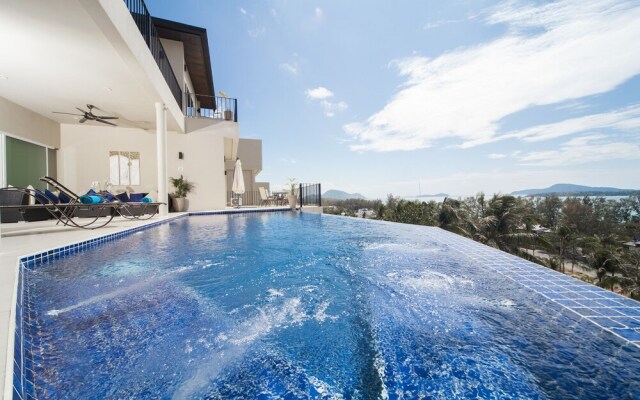 Villa Hin Fa 8 Bed Seaviews in Extensive Modern Grandeur