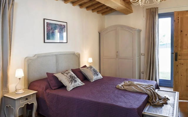 Villa Elettra 12 2 by Marche Holiday Villas