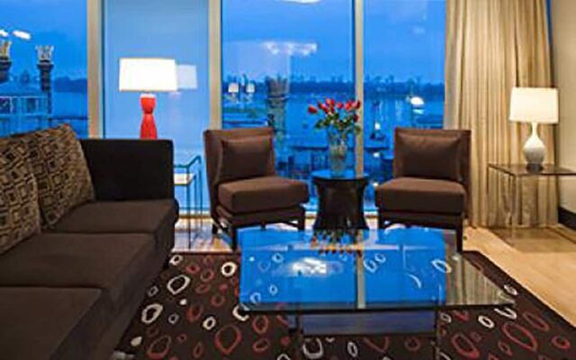 Le Merigot Hotel