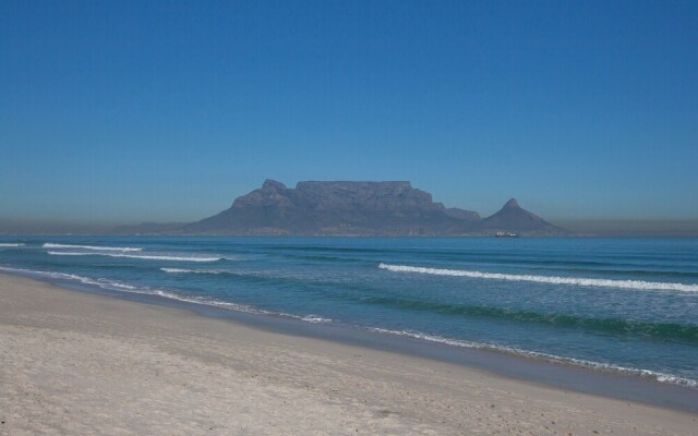 Horizon Bay 1206 by CTHA