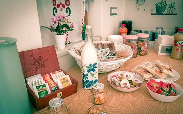 RaRo's Home Bed & Breakfast