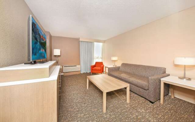 DoubleTree by Hilton Virginia Beach