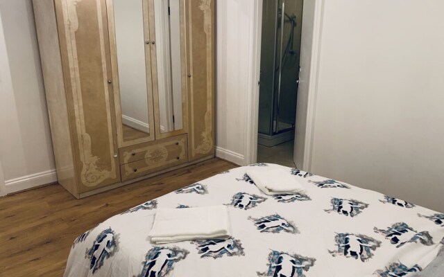 2-bed Apartment