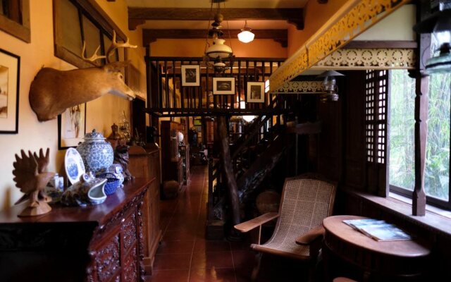 Sulyap Bed & Breakfast – Casa de Alitagtag Boutique Hotel