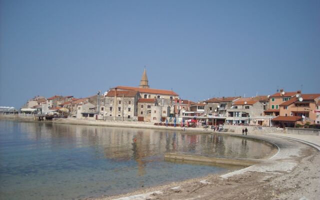 Apartments Ivas