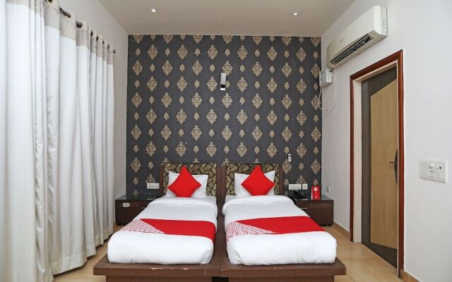 OYO 17257 Stay Inn