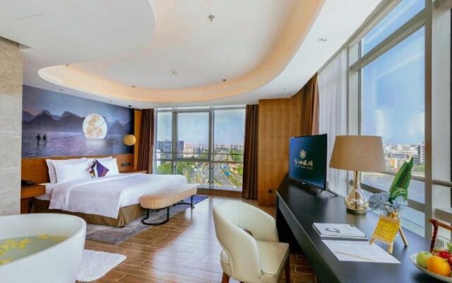 Hisilk Artwork Center Fliport Coso Hotel