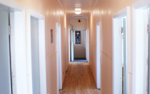 42b College House