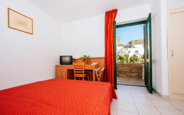Apartments in Zaton Holiday Resort With Pool