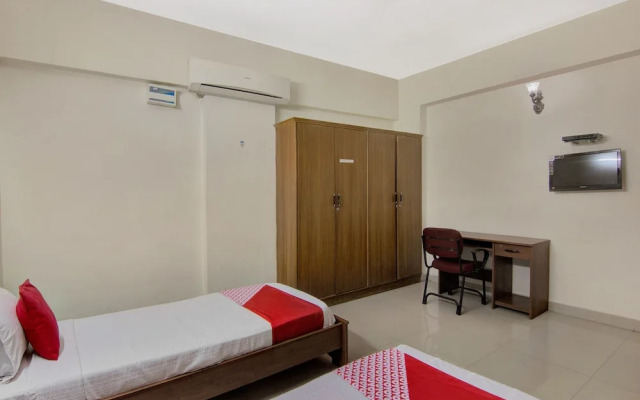 OYO 44 SilverKey Madhapur