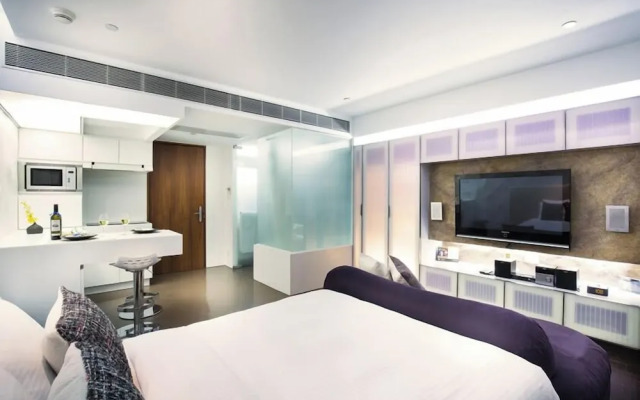 V Wanchai