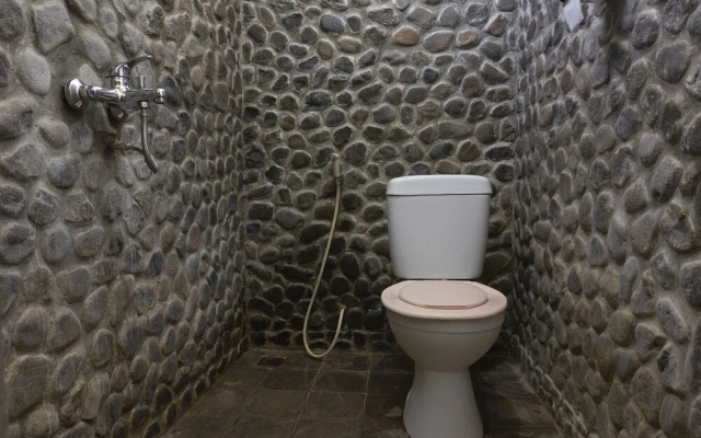 Cahaya Guest House by OYO Rooms