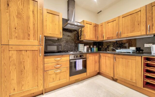 Stunning 2Br Apartment In Morningside