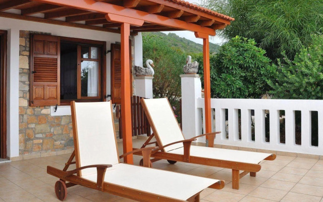 Anatoli Villa
