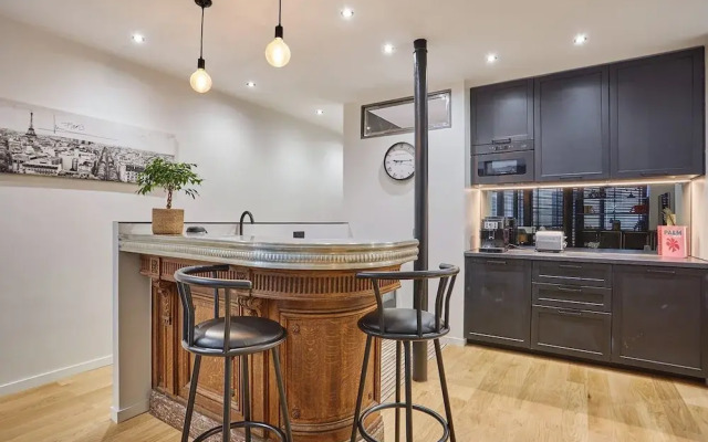 Apartment in the Center of Paris by Studioprestige