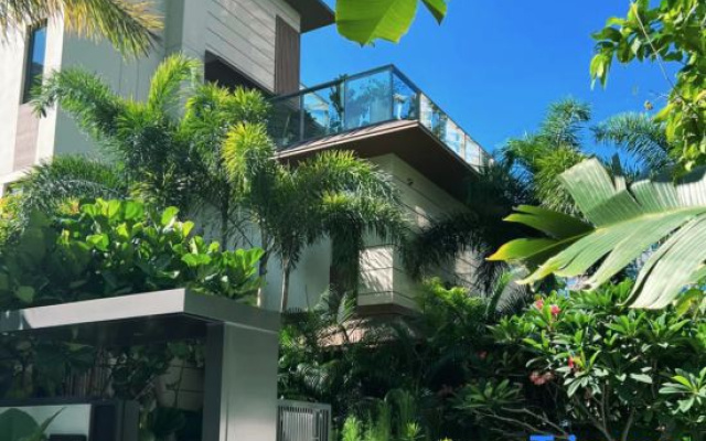 Shimei Bay | Seaview Mountain Residence for a Vacation Retreat