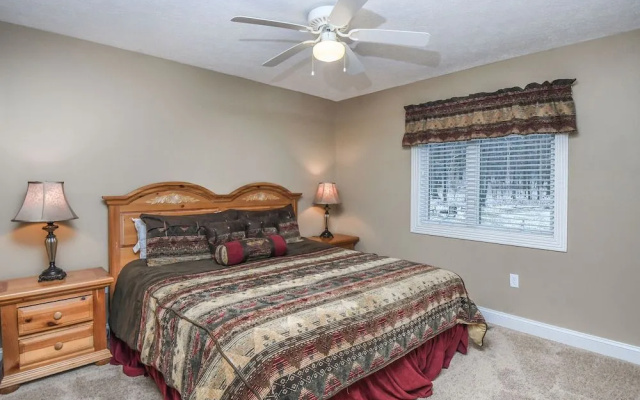 Black Bear Lodge by Taylor Made Deep Creek