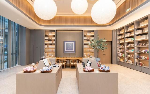 Ji Hotel Nanjing South Railway Station Square