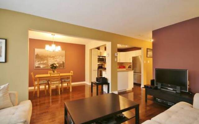 LM Stays - 2 bdrm, minutes to airport