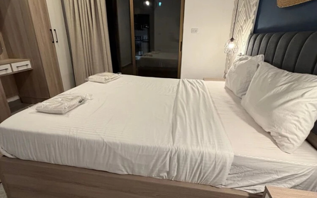 JRE Abdoun Rooftop 2bedroom Kh&sh 02