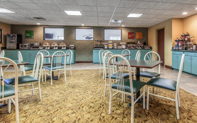 Comfort Suites Knoxville Airport