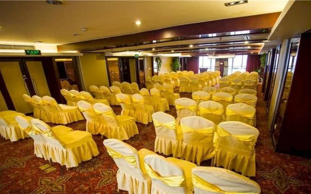 Chengdu Kinfu Center Hotel