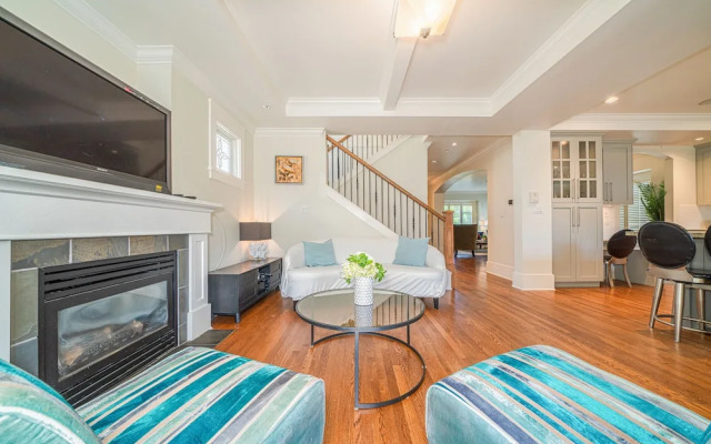 Timeless Retreat Near Central Vancouver